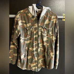 Light weight camo jacket